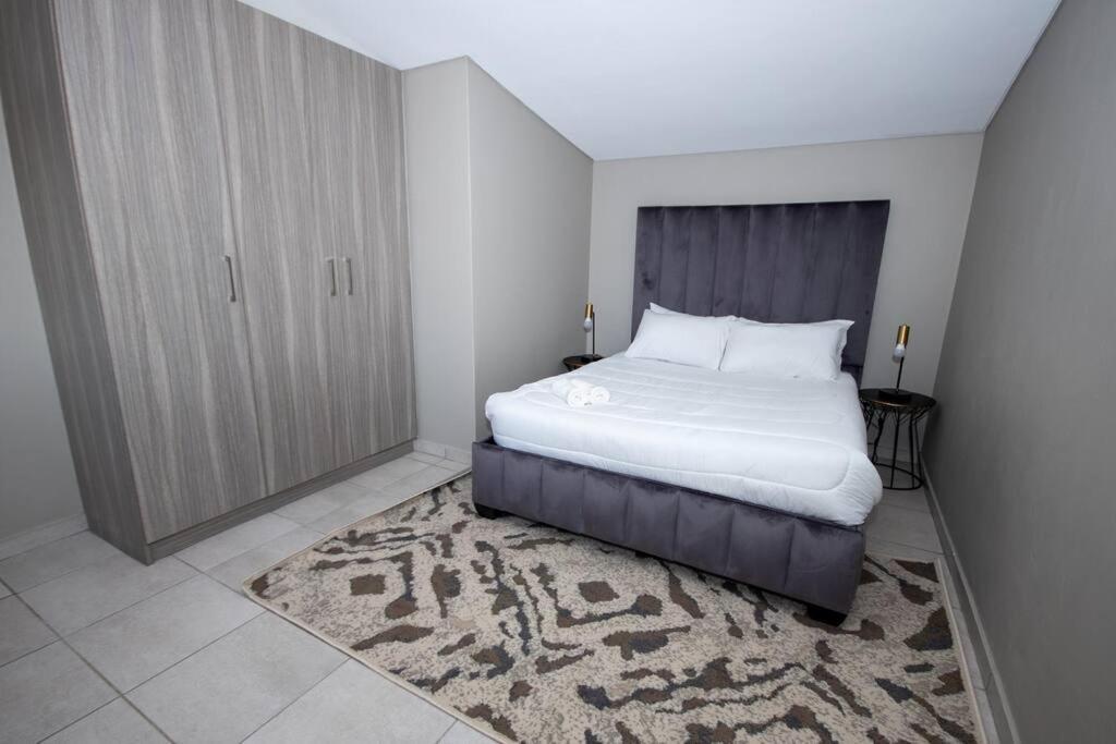 Luxury, Location, & Convenience. Apartment Johannesburg Exterior foto